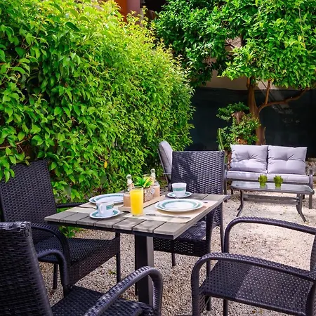 Alchadef Park Apartment